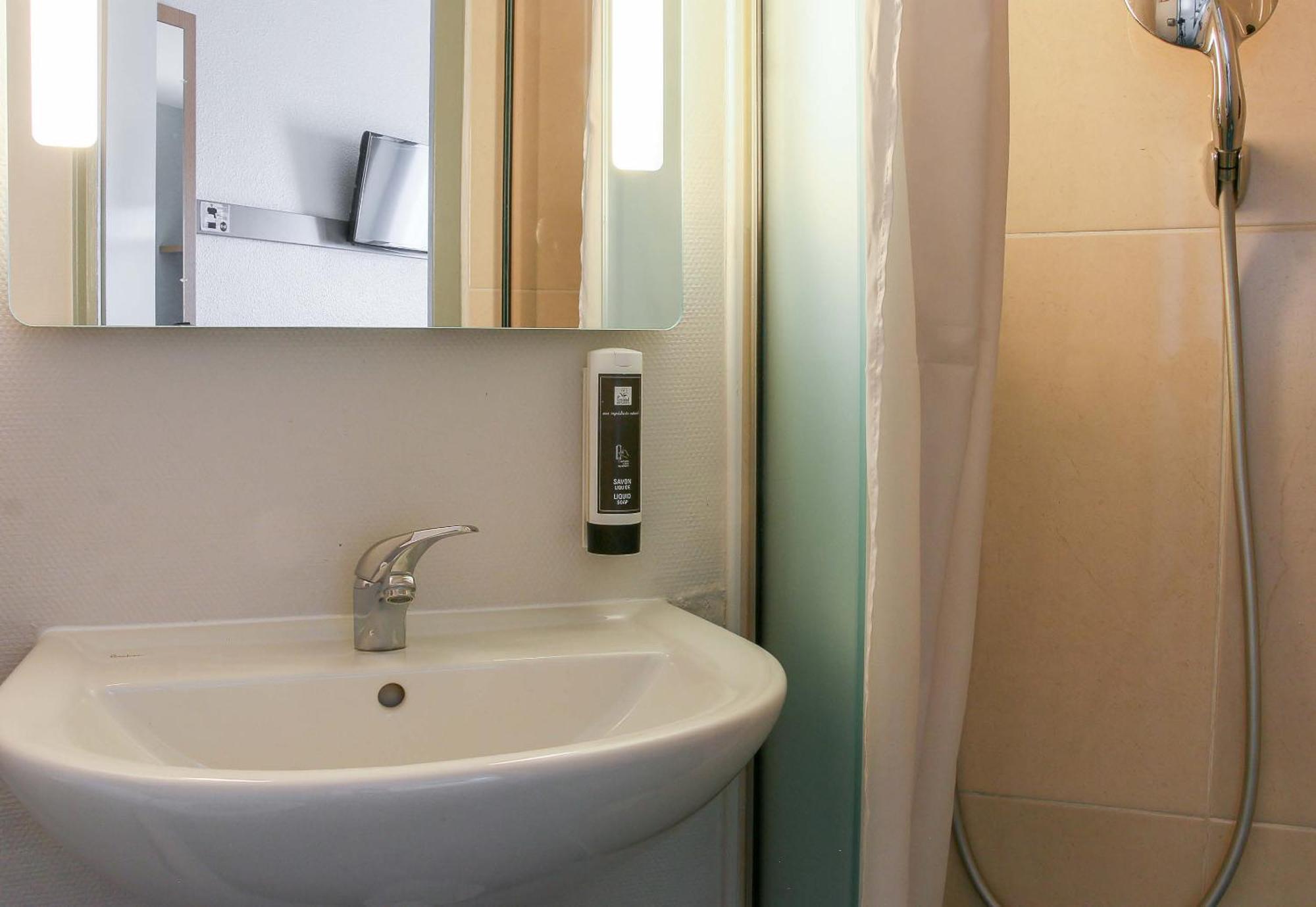 B&B Hotel Marseille Estaque Buitenkant foto